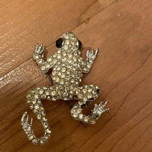 COPY - Frog Pin